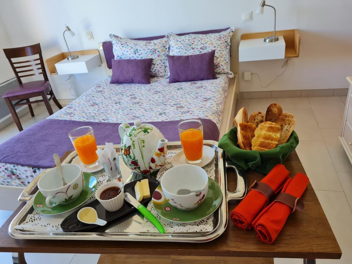 Chambres D'Hotes B&B La Bergeronnette Avec Piscine Couverte Chauffee Bizanet Zewnętrze zdjęcie